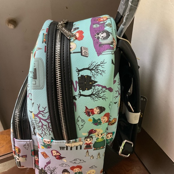 DISNEY PARKS    Loungefly Hocus Pocus Chibi scene AOP. RETIRED NWT - Picture 2 of 4